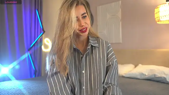  Spring Day  online show from November 29, 2025, 11:32 am