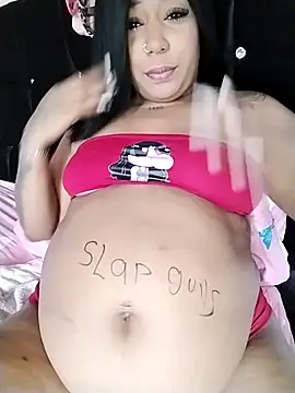 emma purple  online show from April 22, 2026, 7:09 pm