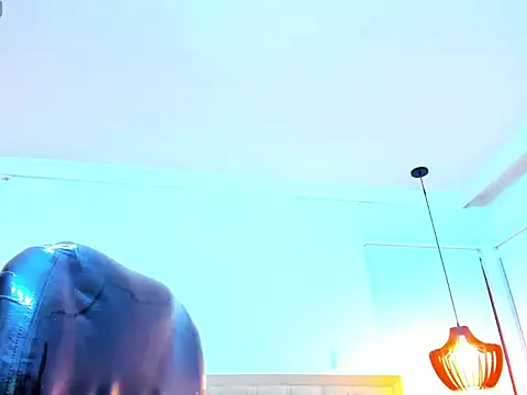 emma purple  online show from October 4, 2025, 12:17 pm