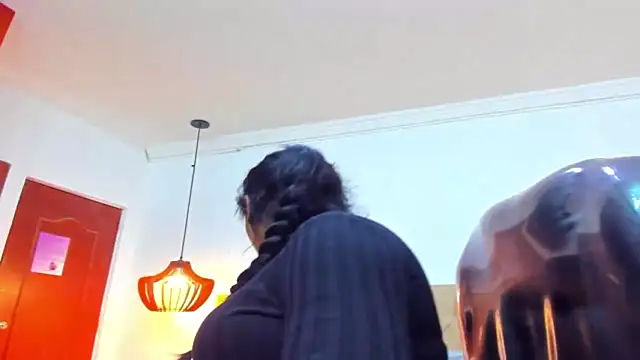 emma purple  online show from September 23, 2025, 5:20 pm