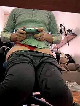 yaxxx03 online show from December 14, 2025, 12:00 pm