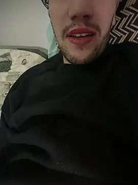 yaxxx03 online show from February 4, 2026, 8:04 pm