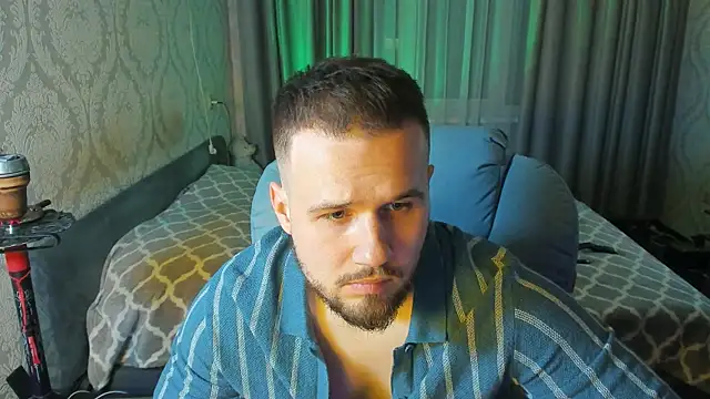 Snapshot of Vladik_b chatting on April 13, 2026, 5:28 pm Vladik b online show from April 13, 2026, 5:28 pm