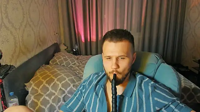 Snapshot of Vladik_b chatting on April 21, 2026, 5:52 pm Vladik b online show from April 21, 2026, 5:52 pm
