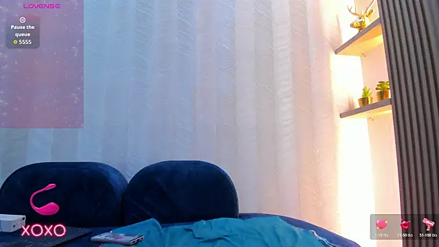 Naomii Viper online show from July 19, 2026, 1:19 pm