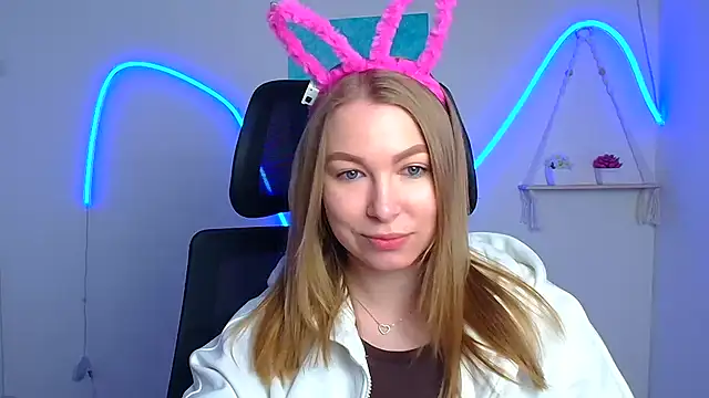 Snapshot of Dana_flowers chatting on April 27, 2026, 5:38 am Dana flowers online show from April 27, 2026, 5:38 am