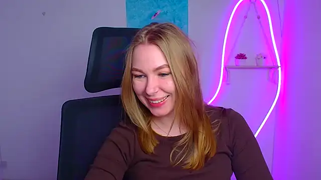 Snapshot of Dana_flowers chatting on March 27, 2026, 8:37 am Dana flowers online show from March 27, 2026, 8:37 am