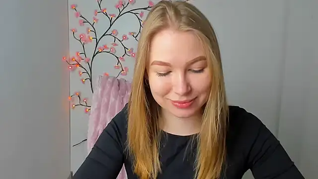 Snapshot of Dana_flowers chatting on May 2, 2026, 5:34 am Dana flowers online show from May 2, 2026, 5:34 am