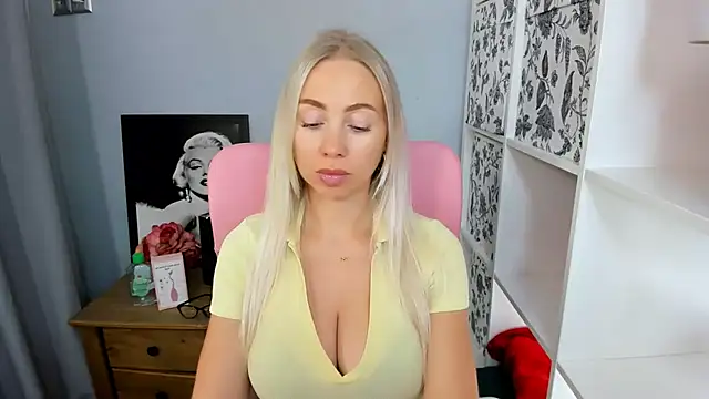 MargaritaRose online show from July 24, 2026, 2:46 pm