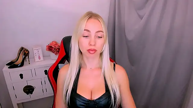 MargaritaRose online show from June 8, 2026, 3:56 pm
