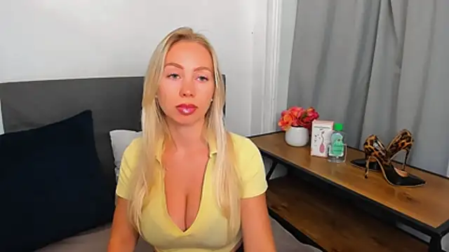 MargaritaRose online show from July 14, 2026, 8:15 pm