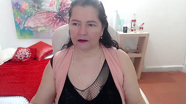 leonela 69 online show from December 3, 2025, 2:56 am