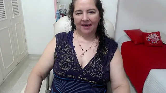 leonela 69 online show from June 6, 2026, 10:53 am