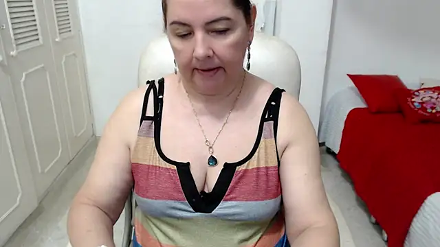 leonela 69 online show from June 15, 2026, 2:34 am