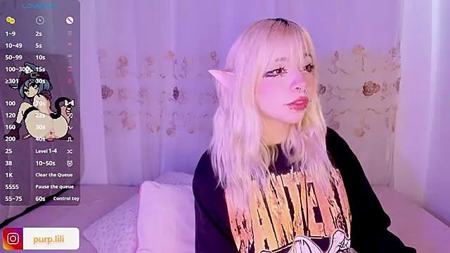 purplelilith3 online show from May 6, 2026, 5:06 pm