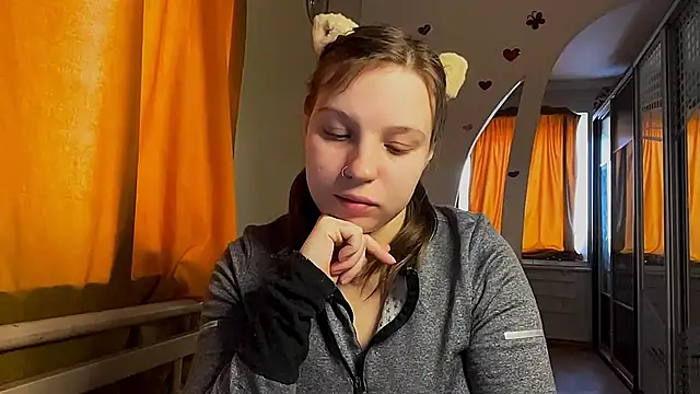 SweetAlissa18 online show from February 9, 2026, 8:45 am