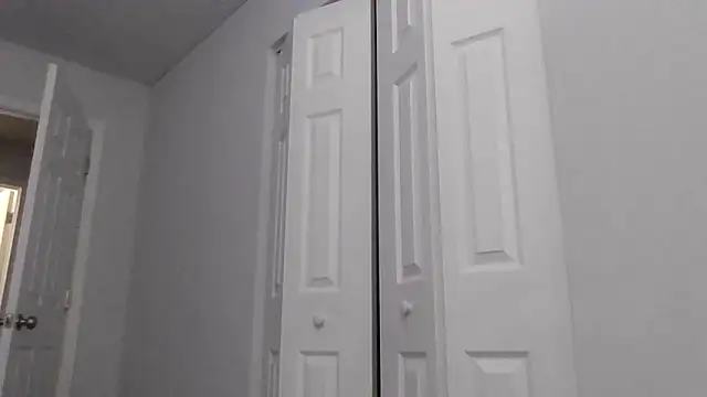 Snapshot of Himsofine007 chatting on March 18, 2025, 8:06 am Himsofine007 online show from March 18, 2025, 8:06 am