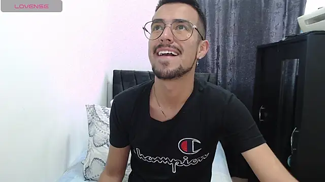 Demian val online show from March 5, 2025, 4:24 pm