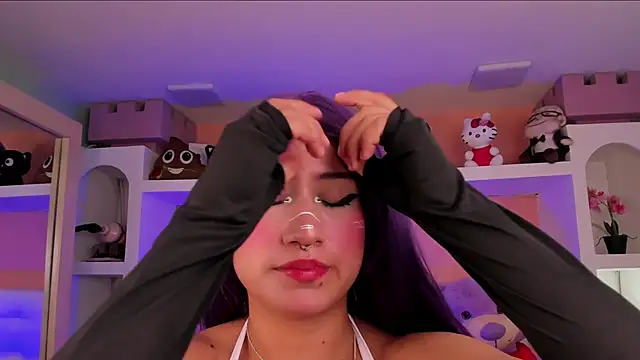 miss   megan online show from December 4, 2025, 2:32 am