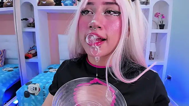 miss   megan online show from October 17, 2025, 6:10 pm