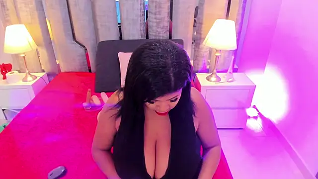 Ciara Benet online show from June 19, 2026, 11:49 am