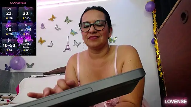 Snapshot of AlexaUllahX chatting on March 24, 2026, 7:25 pm AlexaUllahX online show from March 24, 2026, 7:25 pm