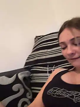 skyemorgan01 online show from May 4, 2026, 9:06 pm
