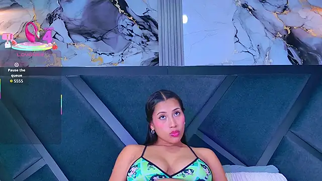 YesyHills online show from October 1, 2025, 7:07 pm