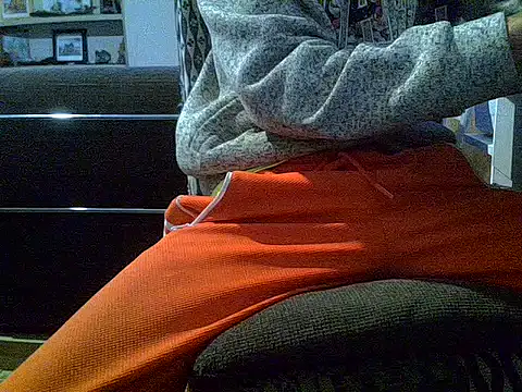 createur34 online show from October 5, 2025, 5:14 pm