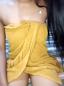 Snapshot of siyanadiyana chatting on October 3, 2025, 3:35 pm siyanadiyana online show from October 3, 2025, 3:35 pm