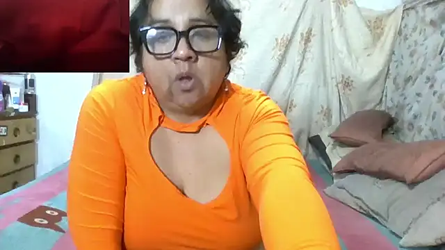 Snapshot of erinadarling79 chatting on July 17, 2026, 2:20 am erinadarling79 online show from July 17, 2026, 2:20 am