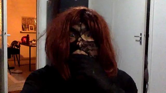 Snapshot of Bleueyez007 chatting on May 25, 2026, 10:30 pm Bleueyez007 online show from May 25, 2026, 10:30 pm
