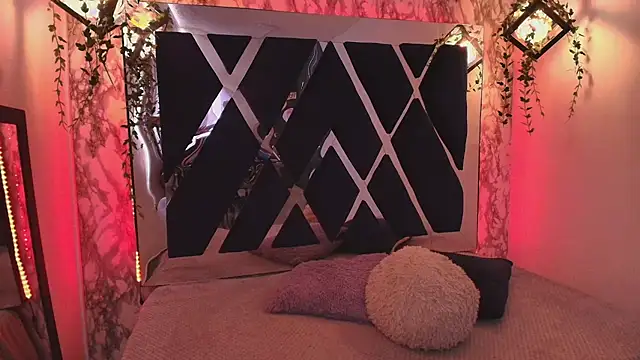 charlotte bluee online show from October 15, 2025, 6:38 pm