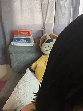 ZafiroKlein online show from November 10, 2025, 8:36 pm