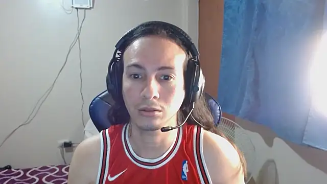 cholitohermoso online show from February 15, 2025, 7:49 am