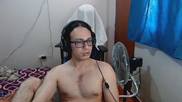 cholitohermoso online show from March 11, 2025, 7:03 pm