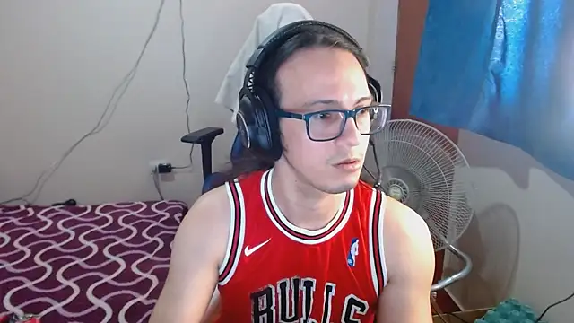 cholitohermoso online show from February 15, 2025, 6:12 pm