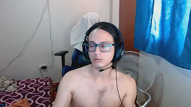 cholitohermoso online show from March 11, 2025, 10:09 pm