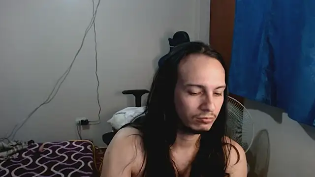 cholitohermoso online show from March 4, 2025, 1:45 am