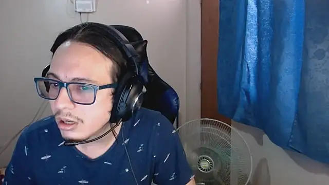 cholitohermoso online show from March 5, 2025, 4:46 pm