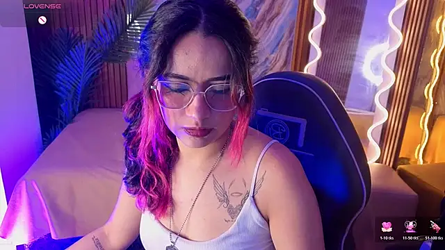 kristen tay online show from June 12, 2026, 3:04 am