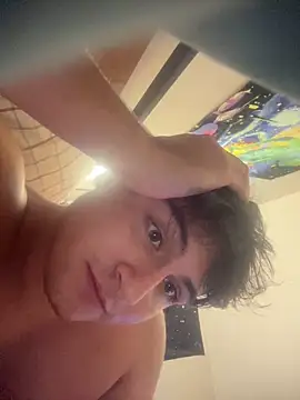 danyh2023 online show from February 12, 2025, 7:13 am