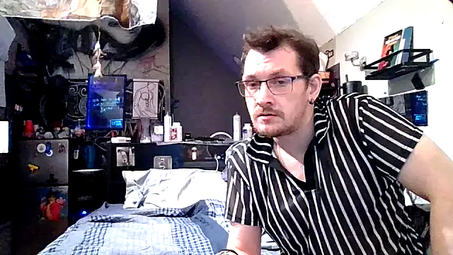 Sk00byJaXxX212 online show from May 14, 2026, 4:20 am