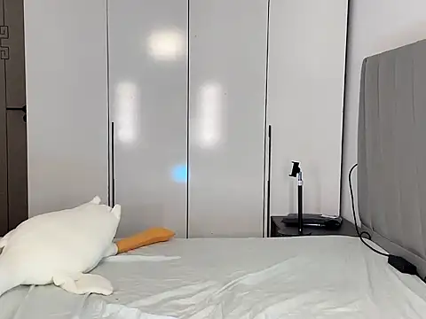 Snapshot of Kitty77 chatting on March 17, 2025, 7:15 pm Kitty77 online show from March 17, 2025, 7:15 pm