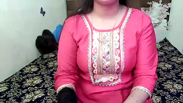 megancatluna online show from October 27, 2025, 5:19 am