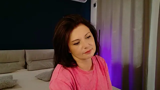 RaileReed online show from June 9, 2026, 1:01 pm