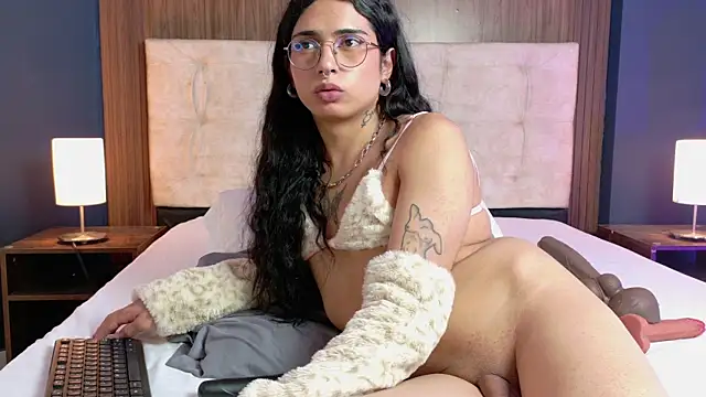 NATTROSE TAY online show from July 2, 2026, 8:04 pm