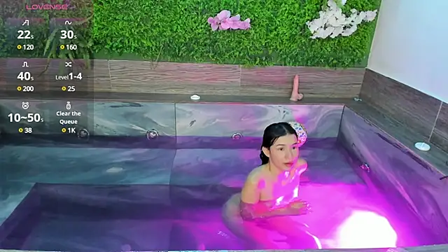 Arii moon online show from March 18, 2025, 11:42 pm