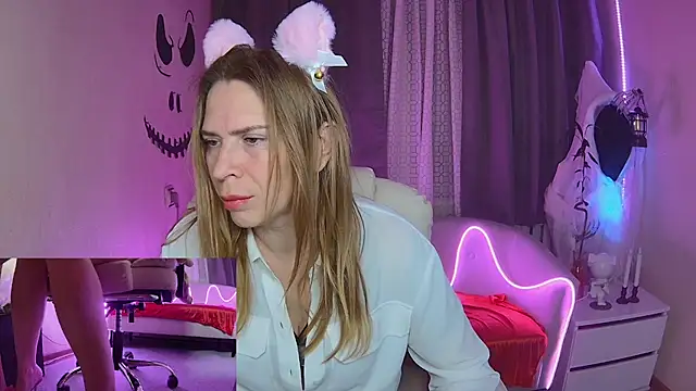 TessaDaybreak online show from October 24, 2025, 7:51 am