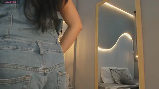 lucelly 15 online show from November 9, 2025, 11:58 am